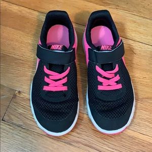 Nike’s girls sneakers